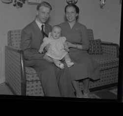 Rudolf Krantz med hustru och dotter i Skrlingstorp - klicka fr att frstora