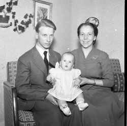 Rudolf Krantz med hustru och dotter i Skrlingstorp - klicka fr att frstora