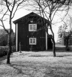 Gammal byggnad vid Stenkulla - klicka f�r att f�rstora
