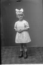 Fru E. Anderson, flicka - klicka f�r att f�rstora