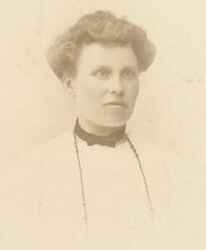 Alma Olsson född 14 augusti 1872, syster till Amanda Olsson i Vekhyttan och Carl Olsson i Vekhyttan - klicka för att förstora