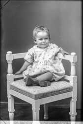 Fru Ellen Holm, flicka - klicka f�r att f�rstora