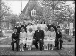Ok�nd Konfirmandgrupp - klicka f�r att f�rstora