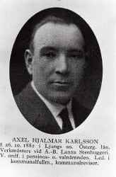 Axel Hjalmar Karlsson f�dd 1882 i Ljungs socken �sterg�tlands l�n Verkm�stare vid Lanna Stenhuggeri. V ordf�rande i pensions-och valn�mnden. Kommunalfullm�ktige, kommunrevisor. - klicka f�r att f�rstora