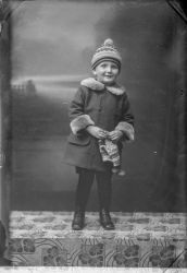 Fru Karin Peterson, gosse - klicka f�r att f�rstora