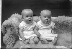 Inez Norman, barn - klicka f�r att f�rstora