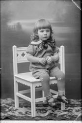Hilda Josefson, gosse - klicka f�r att f�rstora