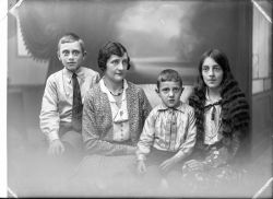 Fru Alva Peterson - klicka f�r att f�rstora