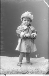 Fru Ingrid Thulin, gosse - klicka f�r att f�rstora