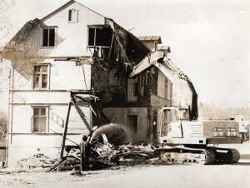 Ernst Godéevillan i Mullhyttan rivs - klicka för att förstora