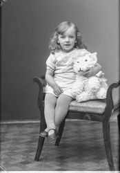 Brita Wiberg, flicka - klicka f�r att f�rstora
