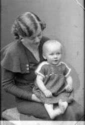 Fru Ruth �ster - klicka f�r att f�rstora