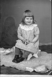 Gunnar Erlandsson, flicka - klicka f�r att f�rstora