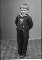 Bertil Larsson, gosse - klicka f�r att f�rstora
