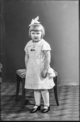 Fru Lilli Eckervall, flicka - klicka f�r att f�rstora