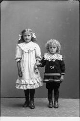 Herr August Olsson barn - klicka f�r att f�rstora