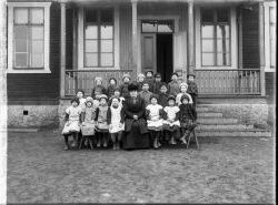Fr�ken Maria Larsson skolgrupp - klicka f�r att f�rstora