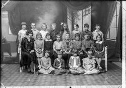 Wera Karlson skolgrupp 1932 - klicka f�r att f�rstora
