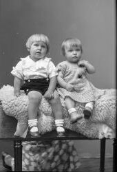 Fru Anny Anderson barn - klicka f�r att f�rstora
