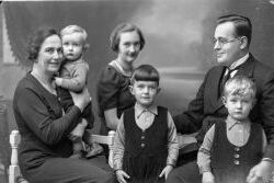 Pastor D Harbe - klicka f�r att f�rstora