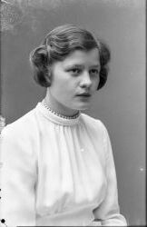Margareta Helld�n - klicka f�r att f�rstora