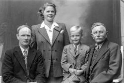 Fru Dagny Dagh - klicka f�r att f�rstora