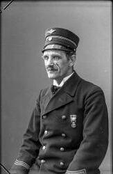 Stationsf�rest�ndare Christian Victor Vitalis Str�m (1881-1964) jobbade bland annat vid stationerna i Gropen och Hidingebro - klicka f�r att f�rstora