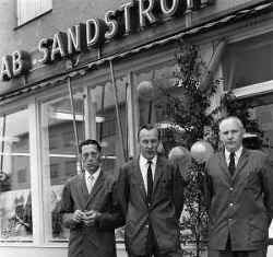 Tre br�der Sandstr�m �gare till Sandstr�ms Manufaktur - klicka f�r att f�rstora