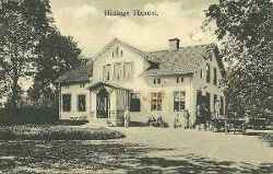 Hidinge handel vid Hidingebro med folk och h�star utanf�r - klicka f�r att f�rstora