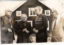 Från vänster pastorsparet Linderyd, K G Skagerlid och Bengt Birath - klicka för att förstora