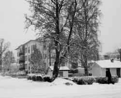 Demenshemmet Oxelgården i  vinterdräkt - klicka för att förstora