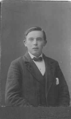 Fotot f�rest�ller Verner Jonsson. - klicka f�r att f�rstora