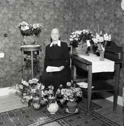Fr�ken Hilma Larsson i Sl�storp fyller 80 �r - klicka f�r att f�rstora