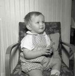Dag Hansson fr�n Edsberg S�rby sittandes i f�t�lj - klicka f�r att f�rstora