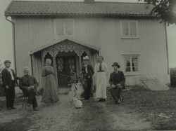 Familjebild frn Srby i Edsberg omkring 1900. Birgitta Lewis berttar: 