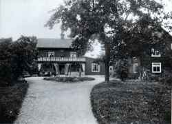 Byggnaderna vid Kils g�rd f�re branden 1926 - klicka f�r att f�rstora