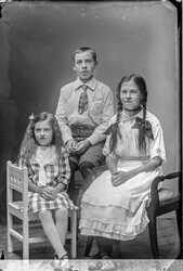 Edla Karlson barn - klicka f�r att f�rstora