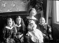 Fru Maria Anderson, barn - klicka f�r att f�rstora