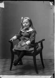 Fru Hildur Johanson flicka (4916) - klicka f�r att f�rstora