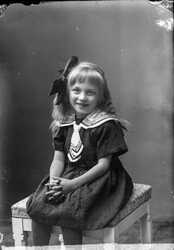 Fru E. Gill�n flicka - klicka f�r att f�rstora